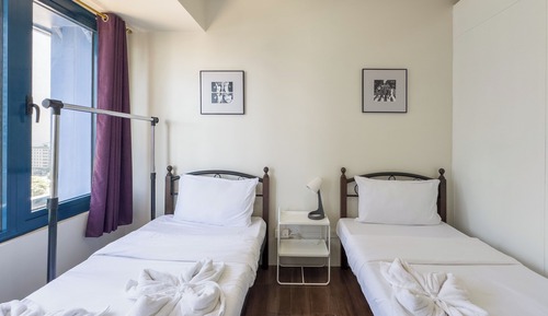 Classic Condo, Ensuite, City View