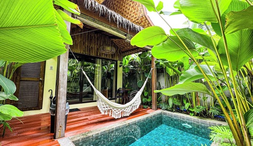 VIP Glass Villa