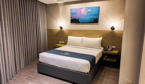 Queen Suite