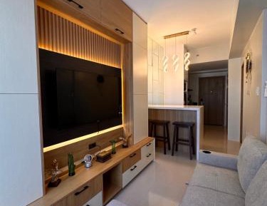 Deluxe One-Bedroom Apartment with Garden View