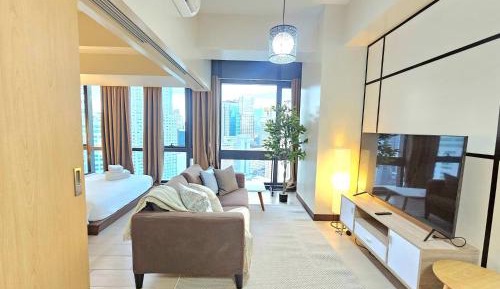 Apartment with City View