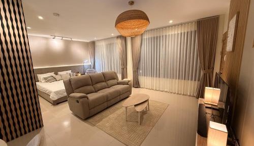 Deluxe Family Suite