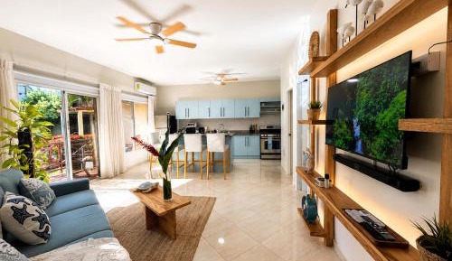 One-Bedroom Apartment with Pool View