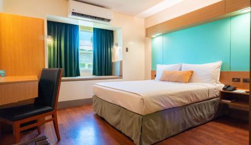 Queen Room - Mobility Access/Non-Smoking