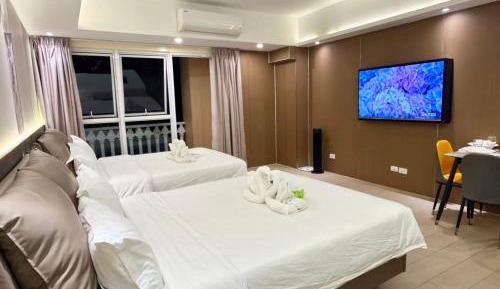 Studio Apartment with Balcony