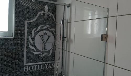 Deluxe Double Room (2 Adults + 1 Child)