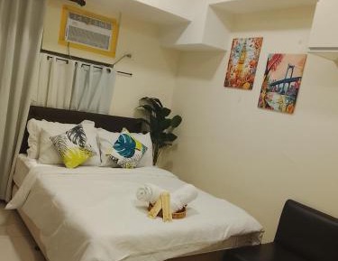 King Studio with Sofa Bed