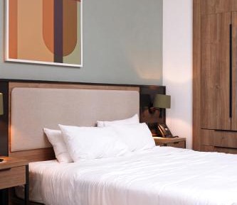 Studio King Room with City View