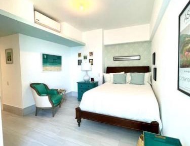 Three-Bedroom Apartment with Ocean View