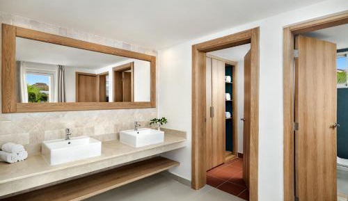 Sun Club One Bedroom Villa Tropical View