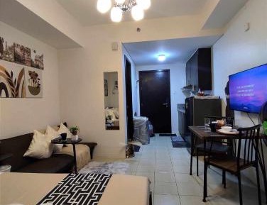 Studio Apartment with Queen Bed
