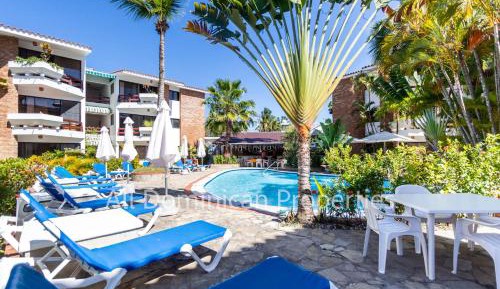 One-Bedroom Apartment with Pool View