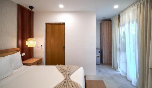 Queen Room with Balcony