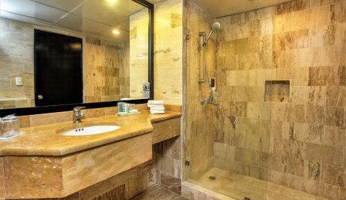 Superior King Room with Ocean View - Non-Smoking