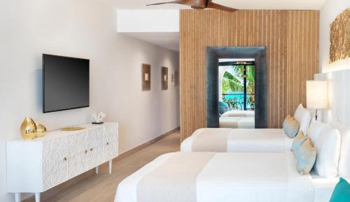 Luxury, Junior Suite, 2 Queen, Garden view, Balcony
