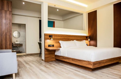 Malabanias Hotel | Surestay Studio By Best Western Clarkview, Angeles City