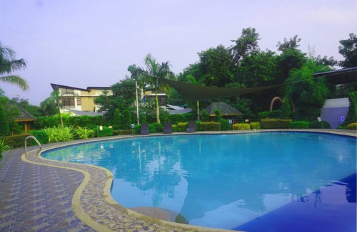 Santa Maria Hotel | Floating Sanctuary Resort Bulacan powered by Cocotel