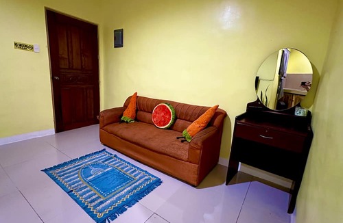 Kabankalan City House | Rozay Travellers Inn