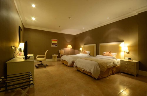 Clark Freeport Resort | Fontana Hot Spring Leisure Parks