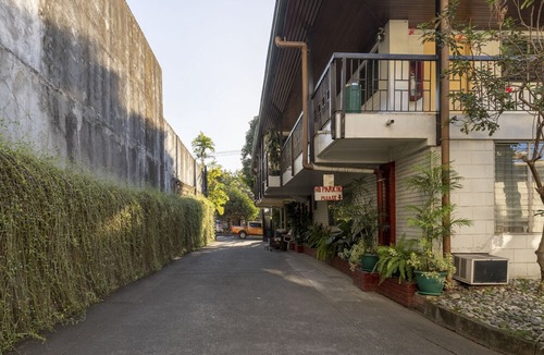New Manila Hotel | Broadway Court Apartelle