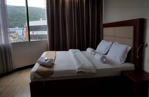 East Bajac-Bajac Hotel | Cherry Midtown Hotel