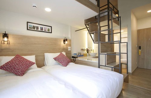 Downtown Hostel | Lub d Manila Makati