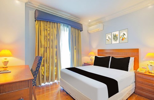 Pio del Pilar Hostel | Townhouse OAK Makati Manila Near PNR Pasay Evangelista formerly VIP Suites