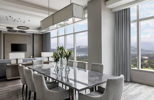 Clark Hotel | Clark Marriott Hotel