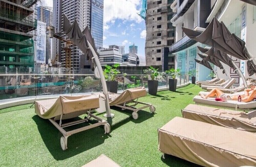Downtown Villa | Stunning 38th Floor Skyline View Milano