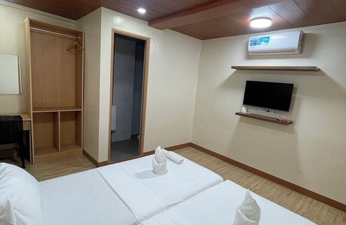 Cogon Hotel | Constrell Pension House