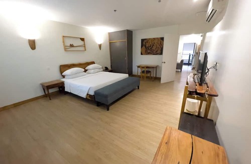 Mabalacat City Hotel | Green Canyon Leisure Farms - Clark
