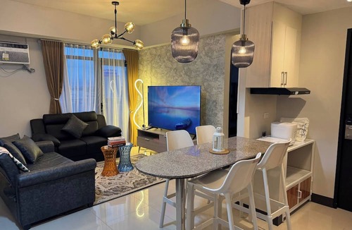 Socorro Condo | Modern 2-bedroom Condo in Vibrant Araneta City, QC