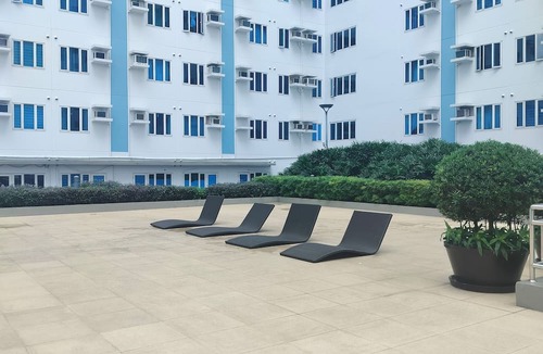 South Triangle Condo | Cozy City Getaway in Quezon City - Entire Condo for Rent
