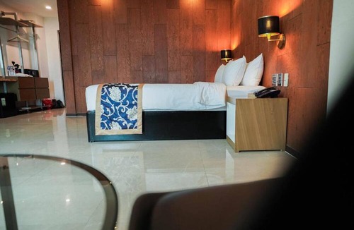 Angeles City Hotel | Dancenter Luxury Retreat Angeles City