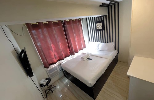 Sampaloc Hotel | Jardin Oriental Suites Ubelt Manila