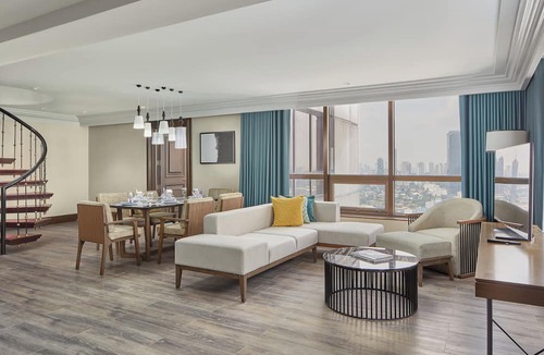 Ortigas Center Hotel | Holiday Inn & Suites Manila Galleria by IHG