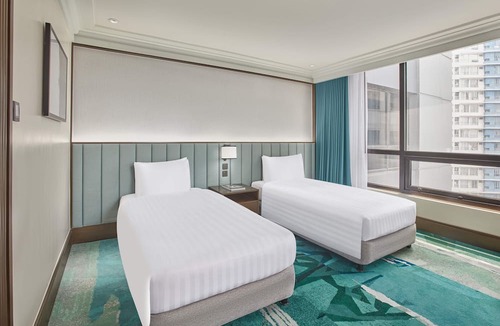 Ortigas Center Hotel | Holiday Inn & Suites Manila Galleria by IHG