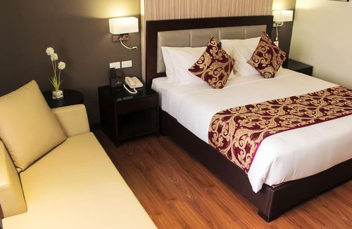 Diliman Hotel | Brentwood Suites