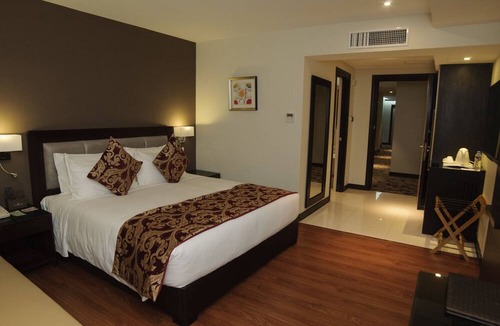 Diliman Hotel | Brentwood Suites