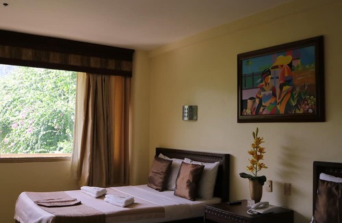 Los Banos Hotel | Splash Oasis Resort Hotel
