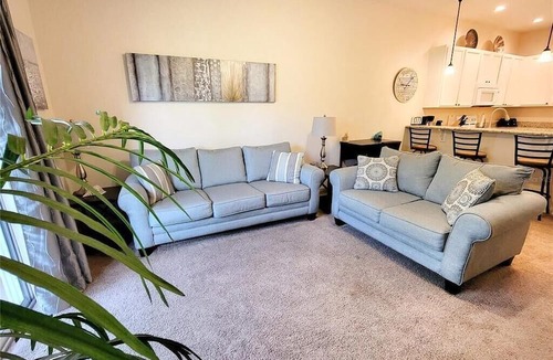 Bahama Bay Condo | Hidden Oasis 20 minutes from Disney and Universal