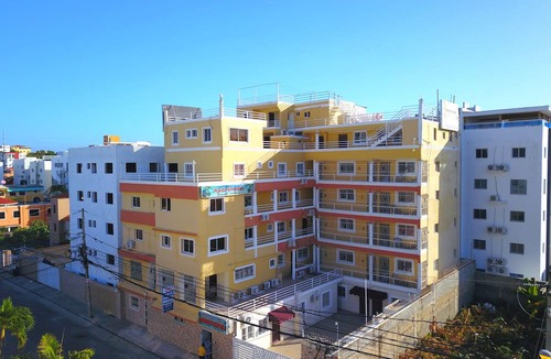 Corales del Sur Apartment | Spacious Apartment with 3 Single Beds Near SDQ Airport Free Wi-Fi & Parking