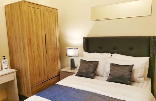 Sampaloc Condo | 2 Beds Penthouse End Unit, Great Panoramic City View w/FREE Parking