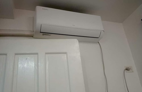 Valenzuela Apartment | Casa de Renta Cozy Staycation with AC & Wi-Fi Fully Furnished in Valenzuela City