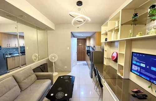 Barangay 76 Apartment | Kathy’s Crib with big balcony at Shell Residence