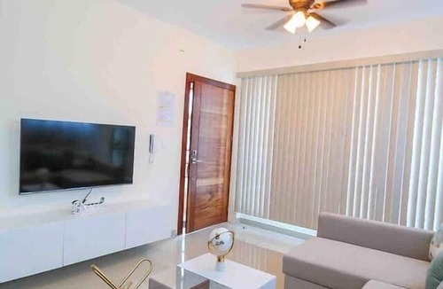 San Cristobal Apartment | Lovely 2 Bd-2Bath Apt w. A|C Garage & Rooftop