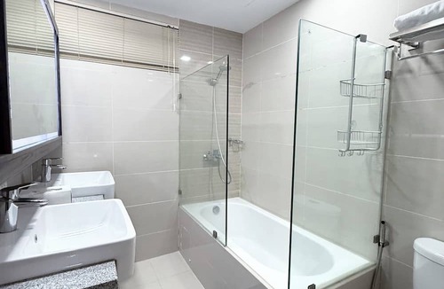 Bonifacio Global City Condo | Executive Suites 4 Bedroom Condo Uptown Parksuites Bgc