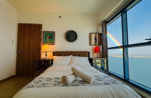 Ermita Apartment | 康宿·海映居 | KanStay Oceanview Residence 4005 | 2BR 2BA · Manila Bay View