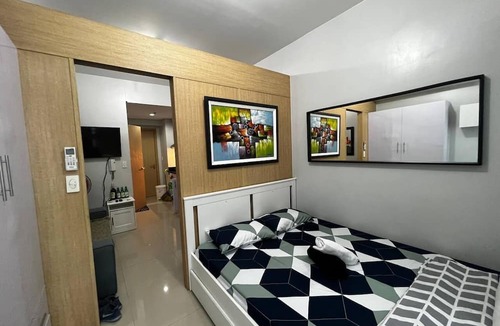 Bago Bantay Condo | Condo in SM North, Quezon City with Pool, Netflix, WiFi, AC