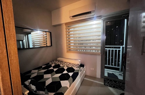Bago Bantay Condo | Condo in SM North, Quezon City with Pool, Netflix, WiFi, AC